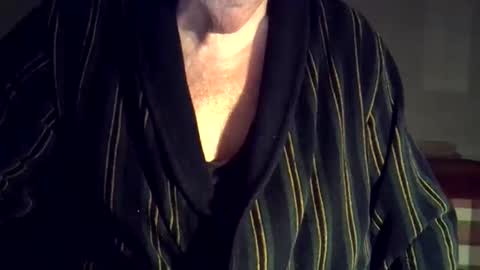 hotejok online show from October 15, 2025, 11:27 pm