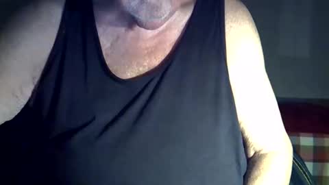 hotejok online show from October 19, 2025, 11:38 pm