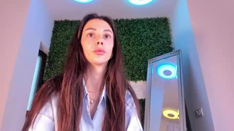 hotfallingdevil online show from June 8, 2026, 4:13 am