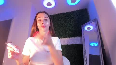 hotfallingdevil online show from July 28, 2026, 3:57 am