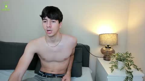 QUENTIN online show from November 8, 2025, 6:46 am