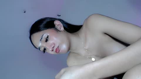 Yumi online show from January 7, 2025, 9:14 pm