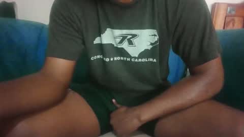 hotguyy001 online show from September 30, 2025, 5:56 am