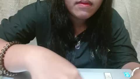 hotiemorenagurl18 online show from September 27, 2025, 6:07 am