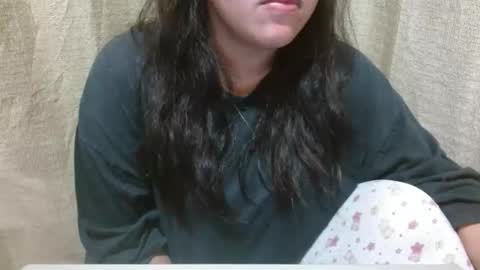 hotiemorenagurl18 online show from October 2, 2025, 2:07 am