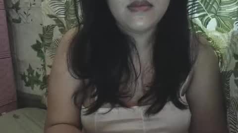 hotiemorenagurl18 online show from April 17, 2026, 3:42 am