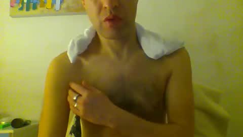 Snapshot of hotitan chatting on October 19, 2025, 3:29 am hottitan twitter Marianoshcam online show from October 19, 2025, 3:29 am