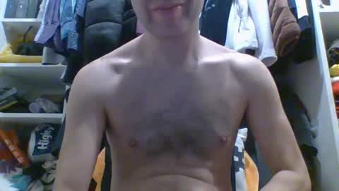 Snapshot of hotitan chatting on October 29, 2025, 3:53 am hottitan twitter Marianoshcam online show from October 29, 2025, 3:53 am