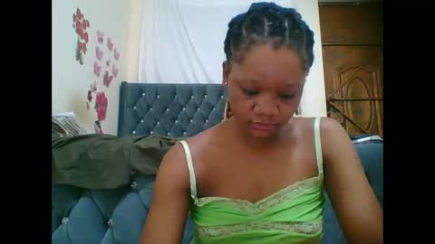 LOYCE online show from November 13, 2025, 10:30 pm