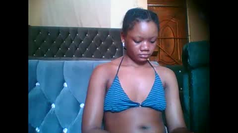 LOYCE online show from November 17, 2025, 1:06 pm