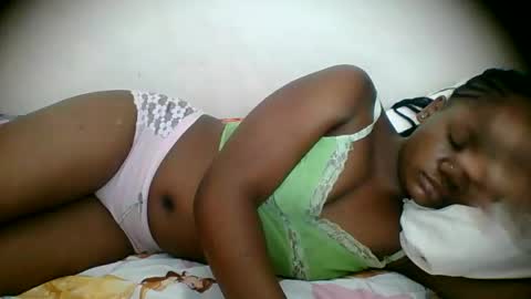 LOYCE online show from April 19, 2026, 7:27 pm