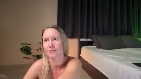 Snapshot of hotkatness chatting on July 30, 2026, 11:09 am Kate stream 1200 pm -800 pm UTC 7 online show from July 30, 2026, 11:09 am