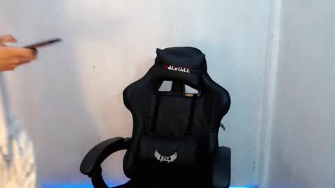 Snapshot of hotking_cummer chatting on February 20, 2026, 10:38 am hotking_cummer online show from February 20, 2026, 10:38 am