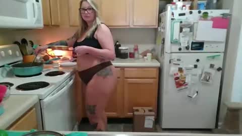 Snapshot of hotkitty090 chatting on May 24, 2026, 10:37 pm Hotkitty090 online show from May 24, 2026, 10:37 pm