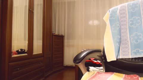 Angela online show from December 6, 2024, 9:35 pm