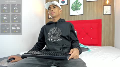 Hotkoljei online show from December 17, 2024, 3:17 am