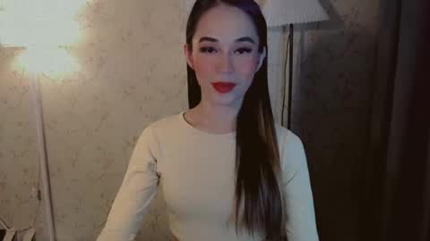 XANDRA online show from October 16, 2025, 9:32 am