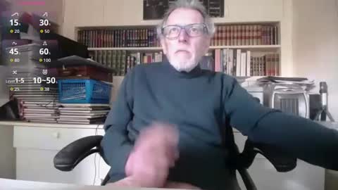 Snapshot of hotlux_54 chatting on May 5, 2026, 2:03 pm hotlux_54 online show from May 5, 2026, 2:03 pm