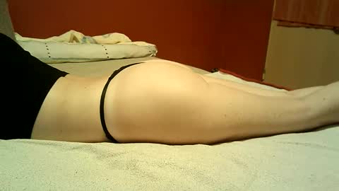 Makenzie online show from October 9, 2025, 4:32 am