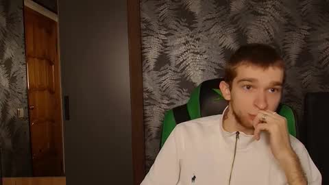 hotmariiaxs online show from March 5, 2025, 7:16 am