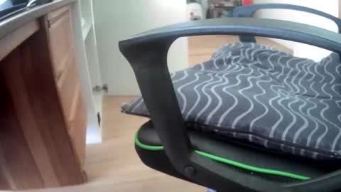 hotmassage50 online show from May 26, 2026, 10:11 am