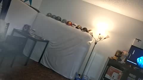 hotmom0610 online show from April 24, 2026, 12:46 am