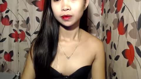 hotmom_gia online show from November 24, 2025, 9:31 am