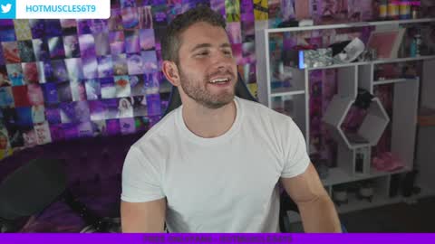 hotmuscles6t9 online show from January 5, 2025, 8:22 am