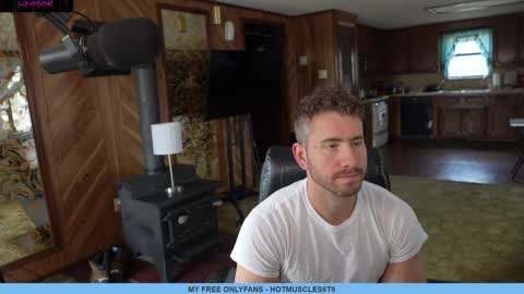 hotmuscles6t9 online show from March 7, 2025, 3:18 pm