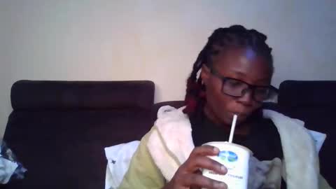 Rose online show from November 30, 2025, 9:24 am