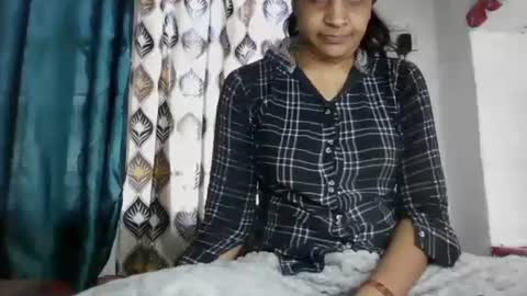 lola online show from January 11, 2025, 7:49 am