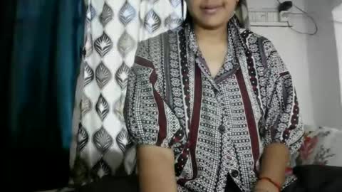 Snapshot of hotnsweetindian chatting on March 27, 2026, 5:13 am lola online show from March 27, 2026, 5:13 am