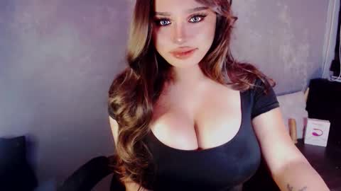 Marga Avery online show from September 11, 2025, 4:40 pm