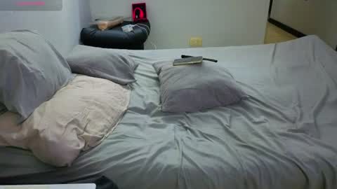Snapshot of hotstud_999 chatting on August 1, 2026, 4:01 am Andres online show from August 1, 2026, 4:01 am