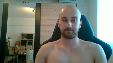 hotswissboy98 online show from June 29, 2026, 5:46 pm