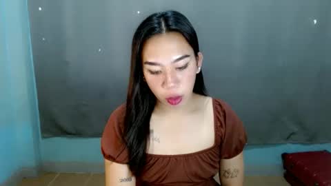 jelaigrande  online show from February 13, 2025, 5:05 am