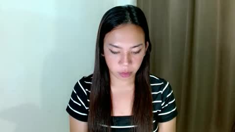 jelaigrande  online show from October 29, 2025, 12:02 am