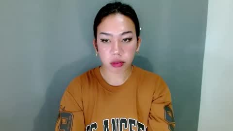 jelaigrande  online show from November 28, 2025, 1:08 am