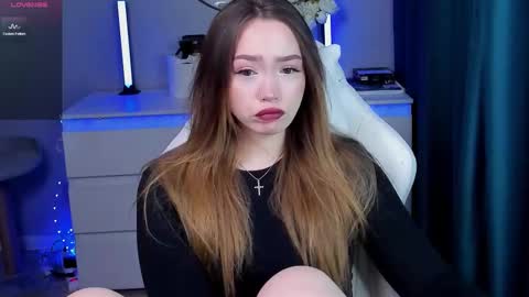 hello Im Eva online show from November 4, 2025, 9:52 am