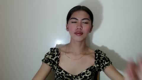 Snapshot of hottestdella69 chatting on October 17, 2025, 11:13 am hottestdella69 online show from October 17, 2025, 11:13 am