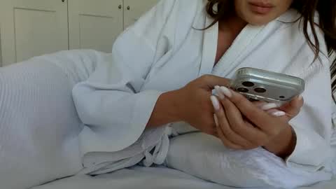 Sexxy      online show from April 25, 2026, 10:07 am