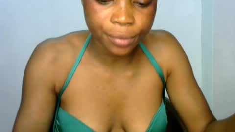 Snapshot of hottie_baddie14 chatting on June 14, 2026, 7:27 pm hottie baddie14 online show from June 14, 2026, 7:27 pm