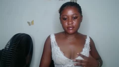 Ella online show from October 31, 2025, 11:50 pm