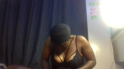 hottie_kittie online show from June 24, 2026, 11:59 pm