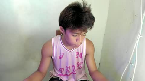 hottie_migs online show from April 19, 2026, 11:09 am