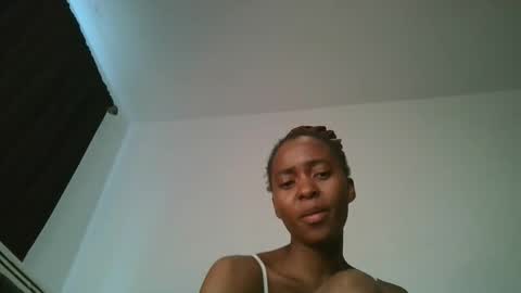 hottie_mistie online show from May 3, 2026, 10:43 am