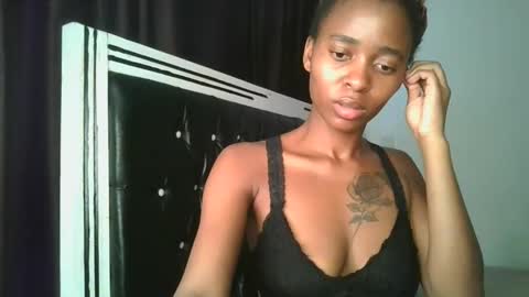 hottie_mistie online show from May 22, 2026, 10:21 am
