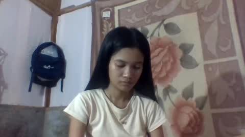 Snapshot of hottie_ptite chatting on January 8, 2026, 2:14 am hottie_ptite online show from January 8, 2026, 2:14 am