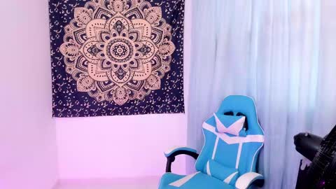 Veronica independent model online show from February 10, 2025, 5:19 pm