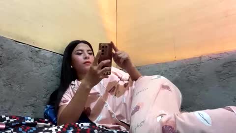 hottie_wildasian4uxxx online show from April 8, 2026, 7:41 am